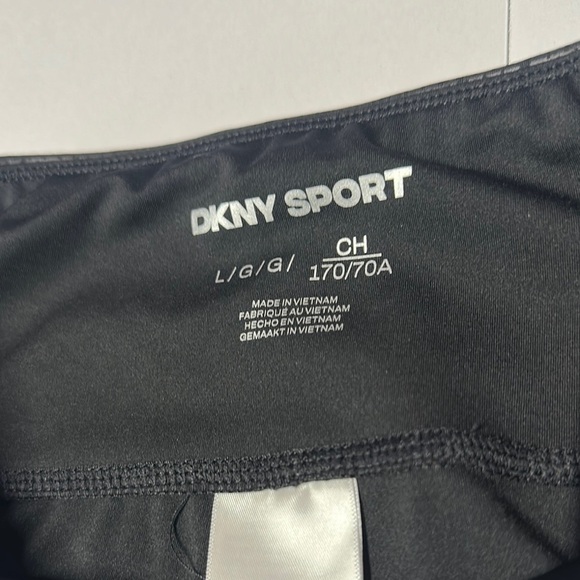 DKNY Black Straight Leg Jeans with Textured Pattern - Picture 2 of 7